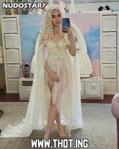Emma Karla Peet Leaks Small Breasts Bisexual Actress Female