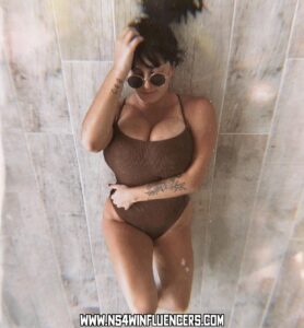Laura Bessette Female Caucasian Big Titty Rave Curvy Body