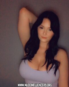 Michelleyroo Medium Ass Brunette Slim Body Female Brown Eyes