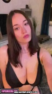 Sasha Hu American Onlyfans Model Black Hair Onlyfans Nudes