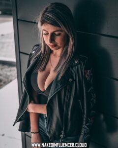 Mariana Dias Green Eyes Female Actress Girl Big Boobs
